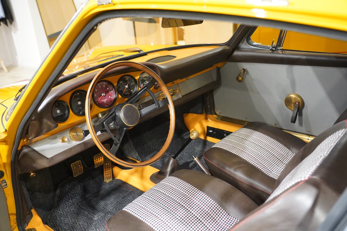 PorscheBeirut's tweet photo. The #BahamaMama911 interior was redesigned to reflect the quality of both design and furniture during the 60s with the use of Pepita.

@Porsche | #Porsche #BahamaYellow #911L #BahamaMama #PorscheClassic #Restoration #Craftsmanship #Lebanon https://t.co/9v2KtbXfXi