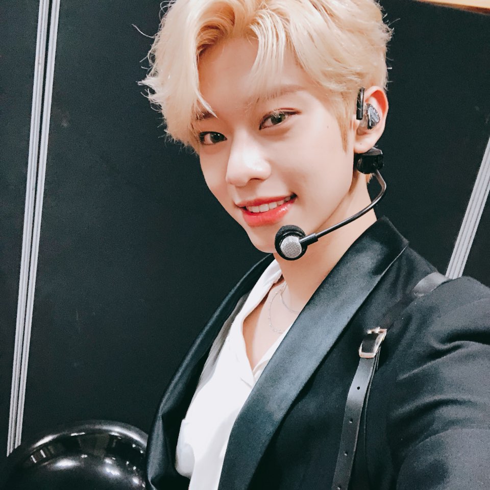 bnmboysofficial's tweet photo. [#MXM/#김동현] 오늘 엠엑스엠의 단독 콘서트에 와주신 모든 분들 너무 감사합니다!! 정말 꿈같은 시간이었고 저희를 사랑해 주시는 만큼 더 멋진 모습으로 찾아뵐게요 감사합니다💕💫🌈 https://t.co/5bMhyPVjxZ