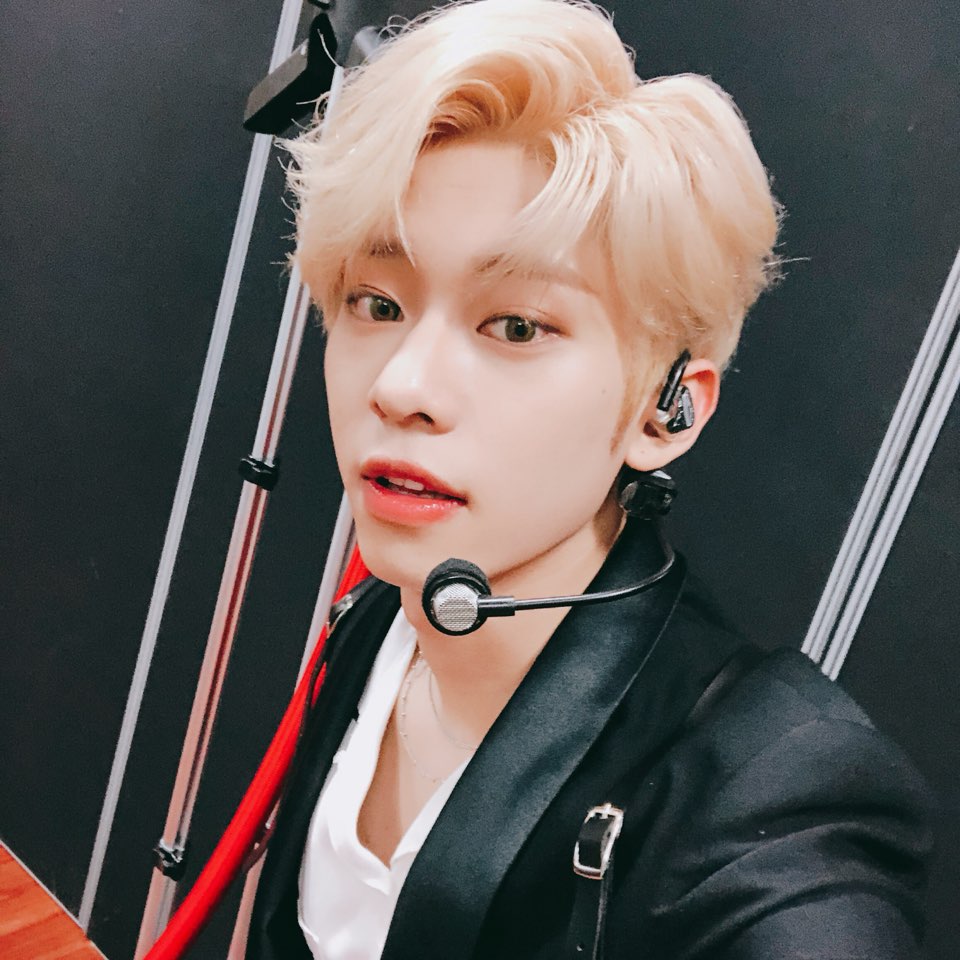 bnmboysofficial's tweet photo. [#MXM/#김동현] 오늘 엠엑스엠의 단독 콘서트에 와주신 모든 분들 너무 감사합니다!! 정말 꿈같은 시간이었고 저희를 사랑해 주시는 만큼 더 멋진 모습으로 찾아뵐게요 감사합니다💕💫🌈 https://t.co/5bMhyPVjxZ