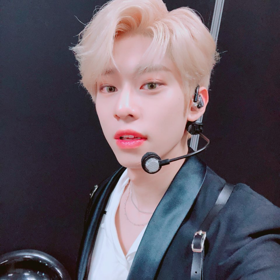 bnmboysofficial's tweet photo. [#MXM/#김동현] 오늘 엠엑스엠의 단독 콘서트에 와주신 모든 분들 너무 감사합니다!! 정말 꿈같은 시간이었고 저희를 사랑해 주시는 만큼 더 멋진 모습으로 찾아뵐게요 감사합니다💕💫🌈 https://t.co/5bMhyPVjxZ
