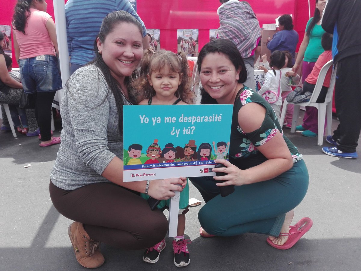 INS_Peru's tweet photo. #DomingoFamiliarDeLaSalud decenas de familias acuden al mercado de Ceres en el distrito Ate, para participar de esta jornada contra la #anemia y la #desparasitación.
#InsInforma https://t.co/2WJwaJbedy