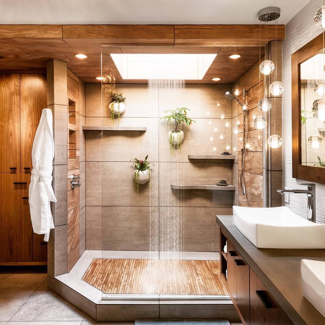 Kijk voor mooie badkamer designs op ✨
 @mantisdesignbuild voor mooie integratie met de Qaio Smart Spiegel. #bathroominspo #mantisdesignbuild #bathroominspiration #bathroomdesign #bathroomstyle #beautifulbathroom #showerroom #showertime