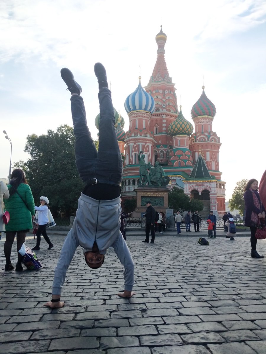 AstroDirector's tweet photo. @TheSpaceGal is a real person!!
Soon we'll be in Star City learning how to fly rockets and stuff 🚀👨🚀👩🚀
#StudentAstronaut #LaunchLee #Moscow #Russia #DayOne https://t.co/2Uj872JHgc