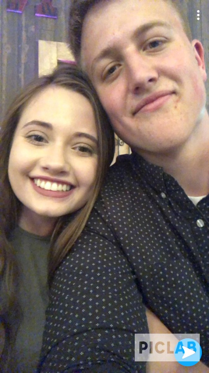 Whit_Gordon's tweet photo. Happy birthday!! 🎉 21 has never looked so good! I love you long time ❤️❤️ https://t.co/yV4qKlxtSh