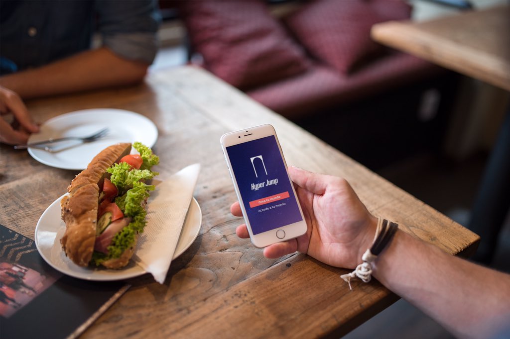 DiegoUSDZ's tweet image. #HyperJump tanto yo como mis amigos estamos trabajando para liberar la app de errores. Domingo de amigos, testing y morfi. ¿Hay algo mejor?