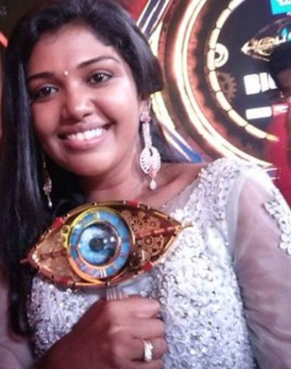 Yashini90's tweet photo. There you go.  ❤❤❤❤Congratulations Sweetheart .. 😘😘🌹🌹😍😍😍😍😍😍❤❤❤❤❤

#Riythvika
#Riythvika_TitleWinner

#BiggbossTamil2 
#BiggBossTamilSeason2 
#BiggBoss2tamil https://t.co/rg5TFrstY9