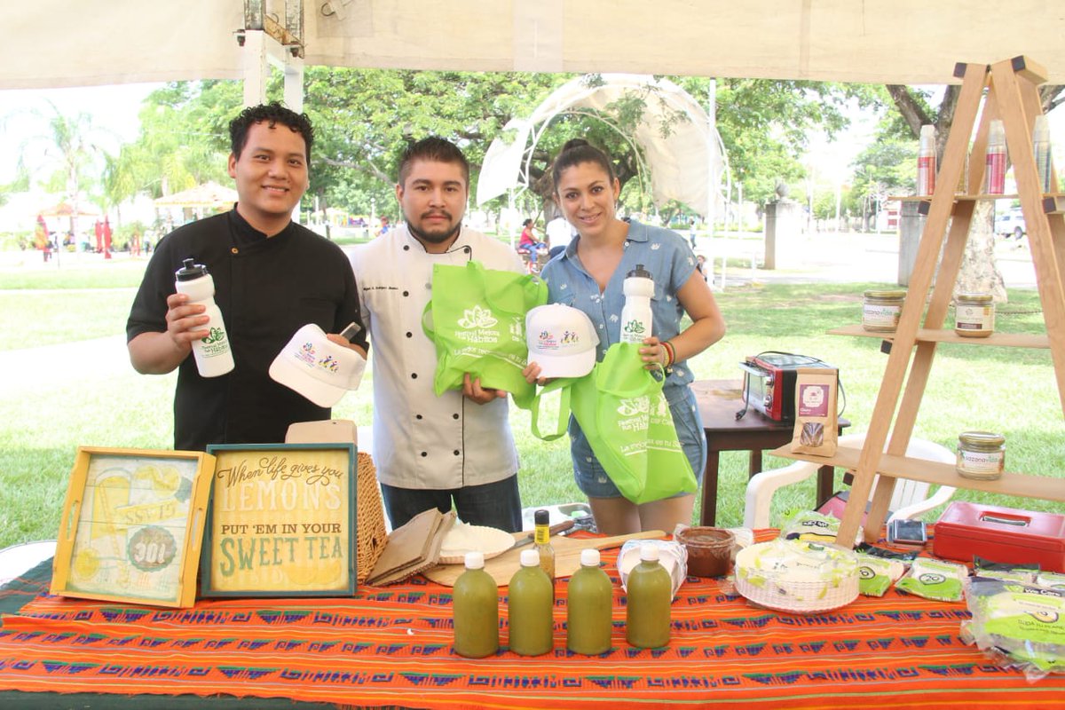 DIFCentro_'s tweet photo. Con la realización de más de 20 "Mercaditos" de #MejoraTusHábitos, impulsamos a más de 730 expositores, promoviendo sus productos ecoamigables, orgánicos y saludables. 

¡Gracias por ser parte de este éxitoso programa, a favor de la salud de los habitantes! https://t.co/DMzcS09KhE
