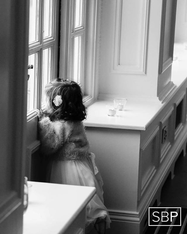 Studio23bySarah's tweet photo. Love capturing these type of images. Little flower girl watch the waiting for the bride to arrive.
#natural #weddingphotography #wedding #photographer #photography #bride #flowergirl #Waterford #ireland🍀 https://t.co/yyTvi09iN6 https://t.co/tDOs7YMtH3