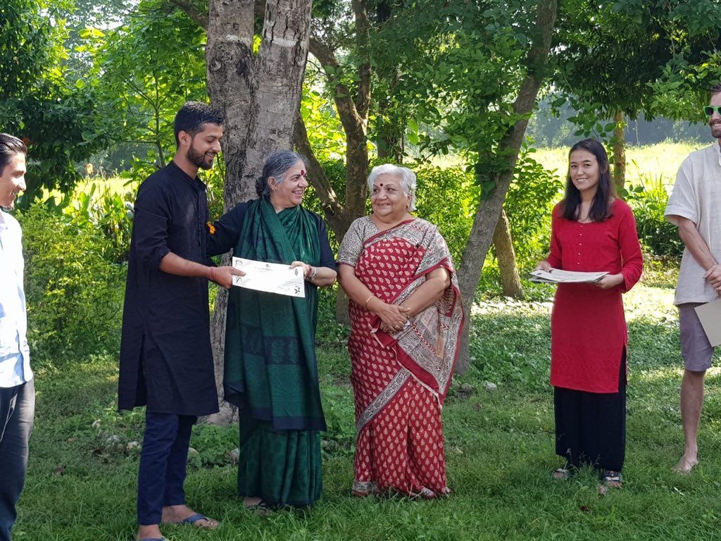NavdanyaBija's tweet image. Congratulations to all the Bijaks for completing a one month Course on Biodiversity, Agroecology and Organic Food System.
We wish you all the very best and very sustainable life ahead. May we never give up on the movement that has bought us together. @drvandanashiva @JanakPalta
