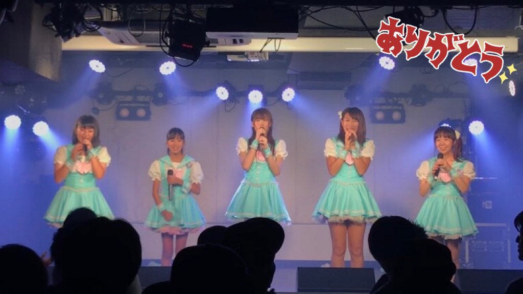 kayokohonma's tweet photo. 本日はVsister定期公演 2周年LIVE
#ビエノロッシ としての #アキバ大好きアイドルライブフェス🎤

生憎の台風で中止となったステージもありましたが！
お会いできた皆さま、お気持ちを届けて下さった皆さま
心よりありがとうございました🙏✨

3年目の #Vsister も！
どうぞよろしくお願いいたします🌼 https://t.co/OQLk1wSVth