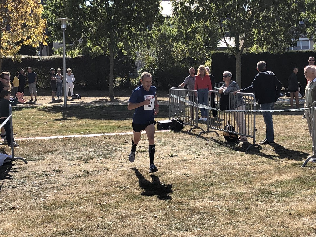 AngersTriathlon's tweet photo. Pour préparer coupe de #France #Duathlon le 13/10 aujourd’hui c’était #bike rythme ce matin et #Running cet am pour un 6km ou Hugo termine 3è, Pascal 5e, antoine 8e et Thibaut 9e #fftri #TriPdl #SportAngers #runinangers #swimbikerun https://t.co/MTVyUeohgp