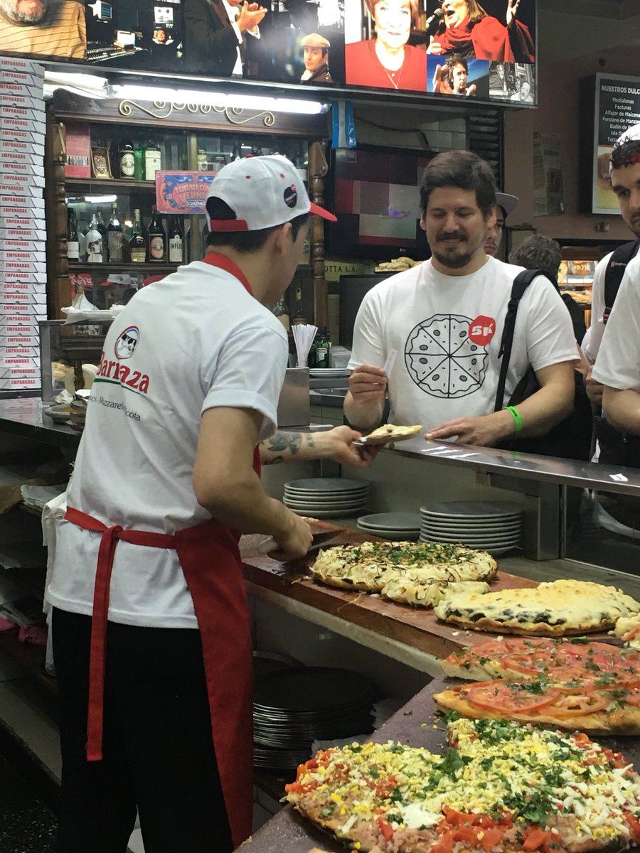 VickyDiMaria's tweet photo. #muzza5k #asqueadadepizza #granexperiencia https://t.co/4urvSVs8oA