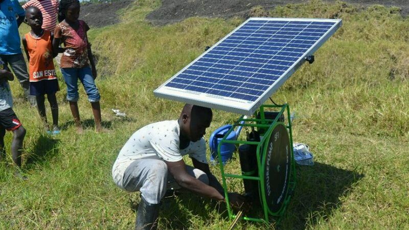 En Afrique, le solaire permet de dépasser l’absence d’infrastructures <a href="/EURACTIV_FR/">Euractiv France</a> buff.ly/2R8AmZQ