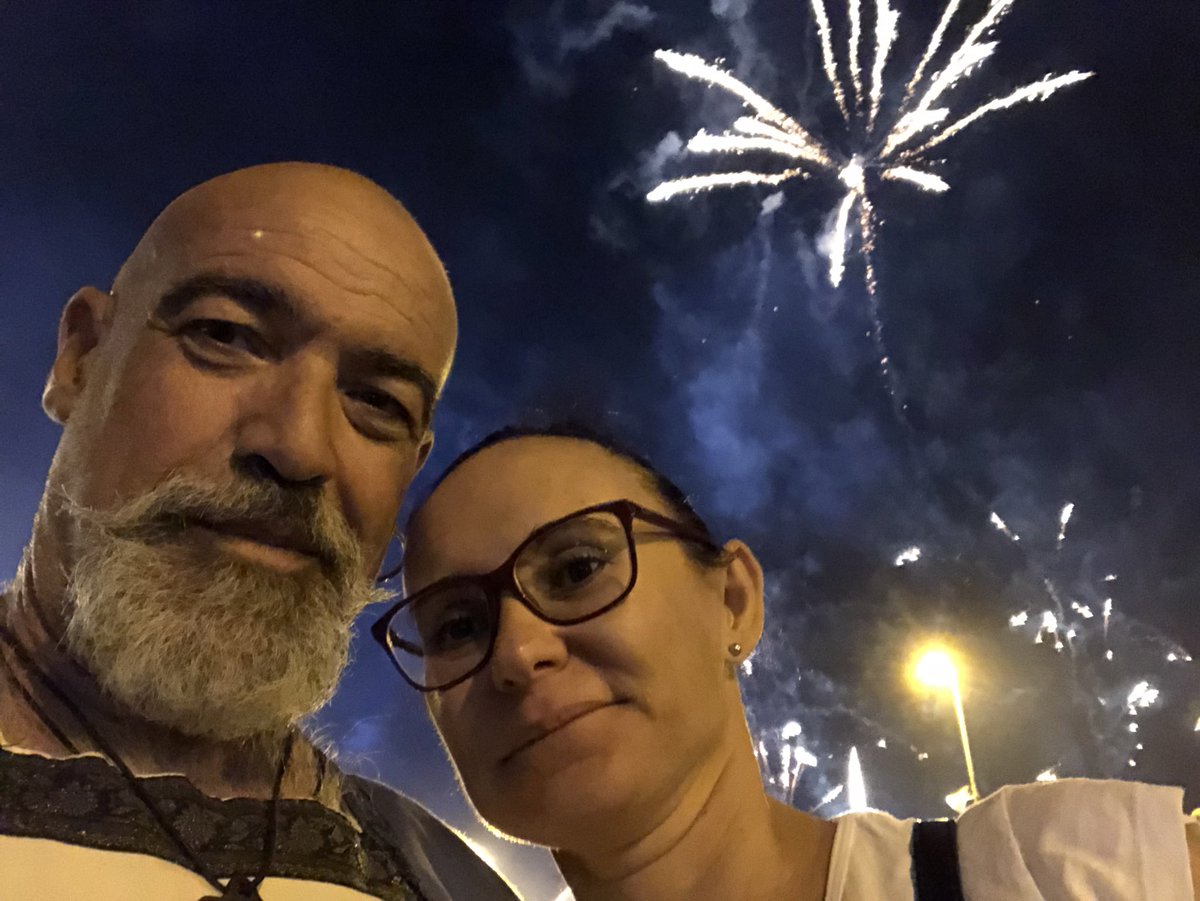 IsabelGarciax2's tweet photo. Hasta el año que viene!! 🎉🎉
Enhorabuena a todos los que con vuestro trabajo y esfuerzo haceis posible estas fiestas!! 💪💪
#cartaginesesyromanos ⚔️
#CyR2018 https://t.co/x6yUv8uXpl
