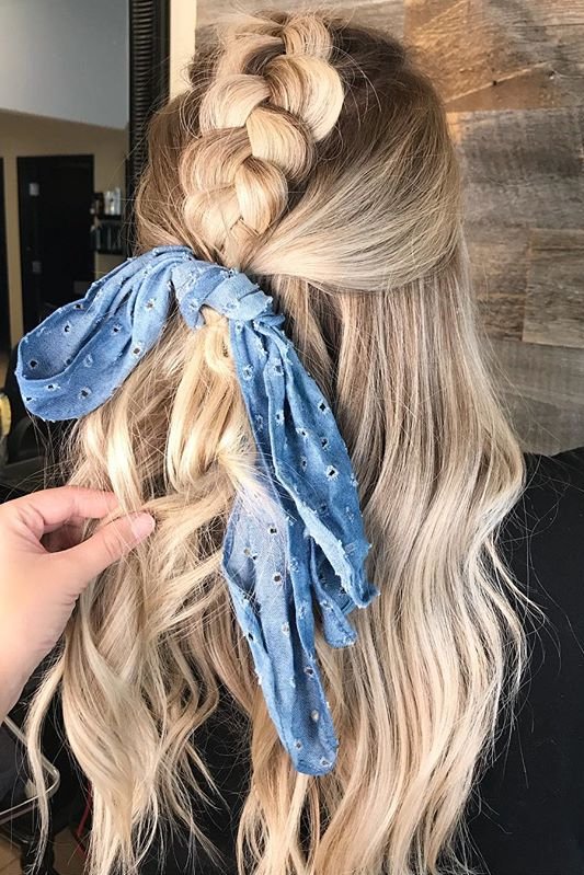 Fave4Hair's tweet image. "Flex Reflect &amp;amp; Texture Takeover are my go to products when creating messy braids or styles. They give the perfect amount of texture, shine &amp;amp; hold!"  - @veronicanones_dbb 

#fave4hair #braid #braidedstyle #hairstyle #hairproduct #texturetakeover #flexreflect #hairspray