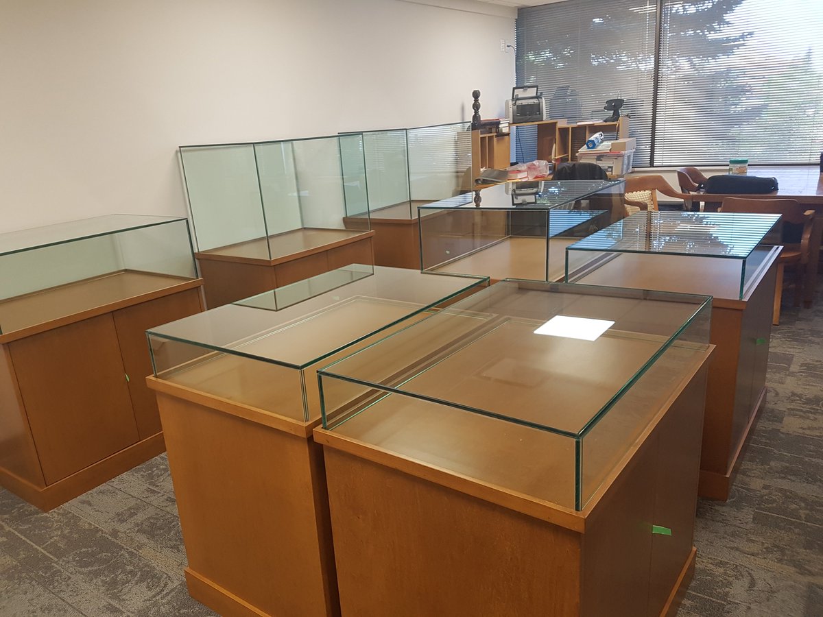 ABMasonicLib's tweet photo. The Grand Librarian has decided what will be going into the first display cabinet - an item that tells of a very special brother.  May be a couple of weeks to do it but it will happen - watch here.. https://t.co/EVAVqV6vI0