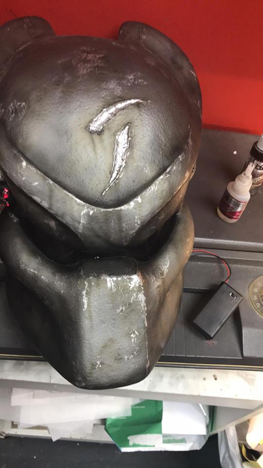 predatorstuff's tweet photo. Hi everyone!  We have two Predator Bios available for immediate purchase and will ship out right away.  We have an AvP Scar Predator bio complete with smoked lenses and a tri-laser setup as well as a Predator 2 bio, also with smoked lenses.  Send us a PM for details! https://t.co/cvsSzpszt4