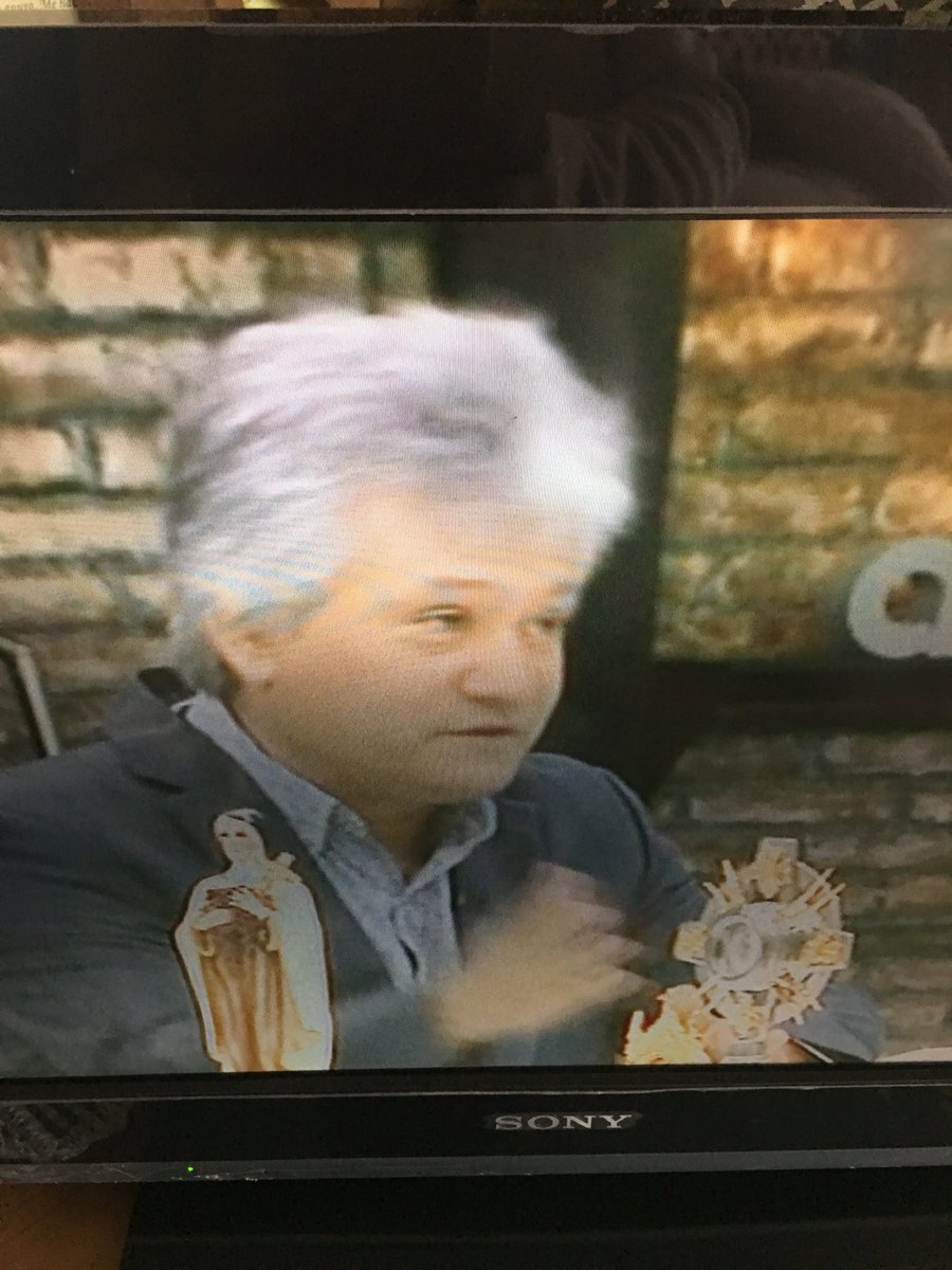 eveyhugo96's tweet photo. Los Santos nos escogen...
#SomosTeresianos 
@robertoofarrill @HistoriaDMiAlma https://t.co/DtlXI8eG7M