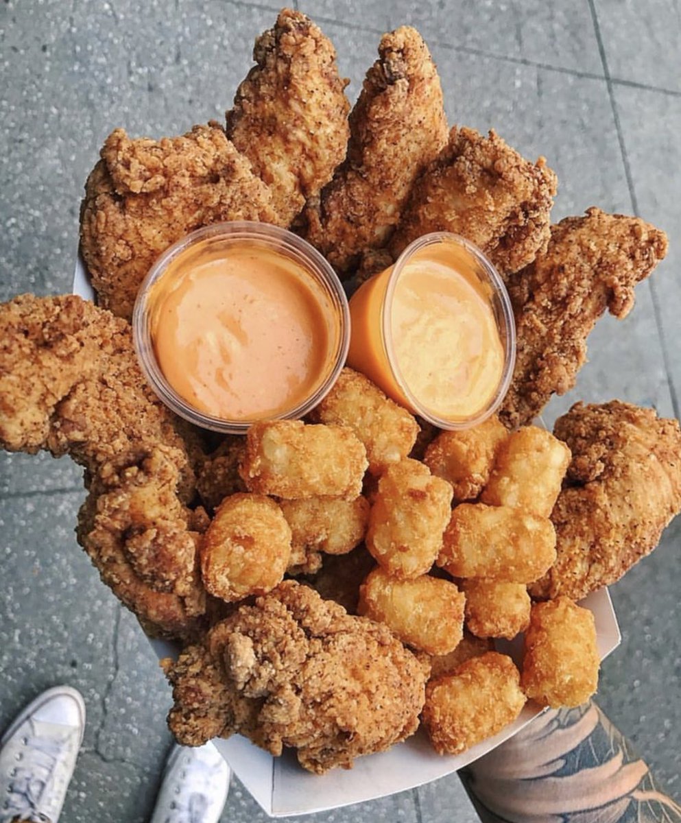 YPMarylandandDC's tweet photo. Astro Doughnuts &amp; Fried Chicken

1308 G St NW, Washington, DC 20004 https://t.co/Iw44oT9rvv