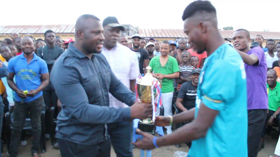 AsblLes's tweet photo. Asbl. Les amis de Ngiri-ngiri et la Mutualité KABAMBA Junior,  ont parrainé un tournoi de football inter-avenues. Cette activité  s'inscrit dans les objectifs poursuivis par les  2 structures : " les amis de Ngiri Ngiri et alliées" celle de rayonner la commune. https://t.co/zB4BDdjmmG