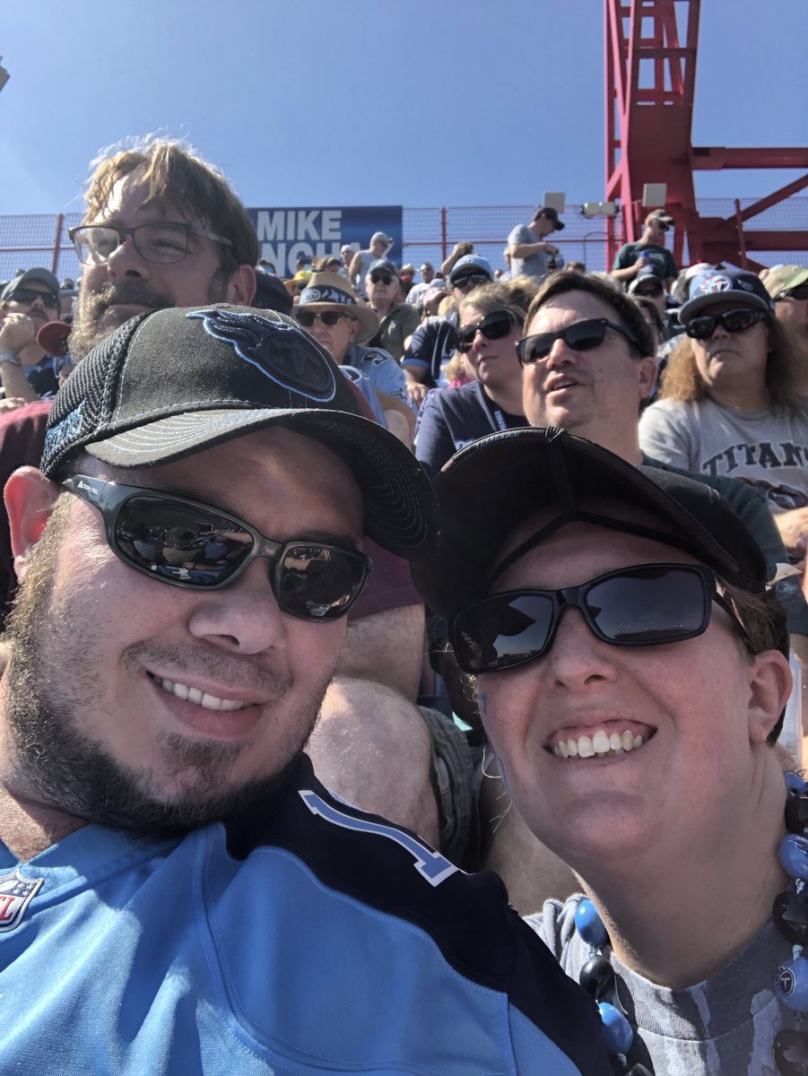 daniellegwood25's tweet photo. #cmtselfie https://t.co/9AqYkEFKkf