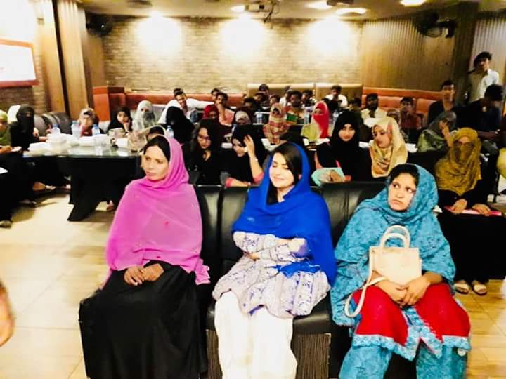 shaista_balouch's tweet photo. #Attened #event #of #young #Genration "#Youngistan" #and #distriubuted #sheeld's #and #certificates. https://t.co/Wf5lICWXUG