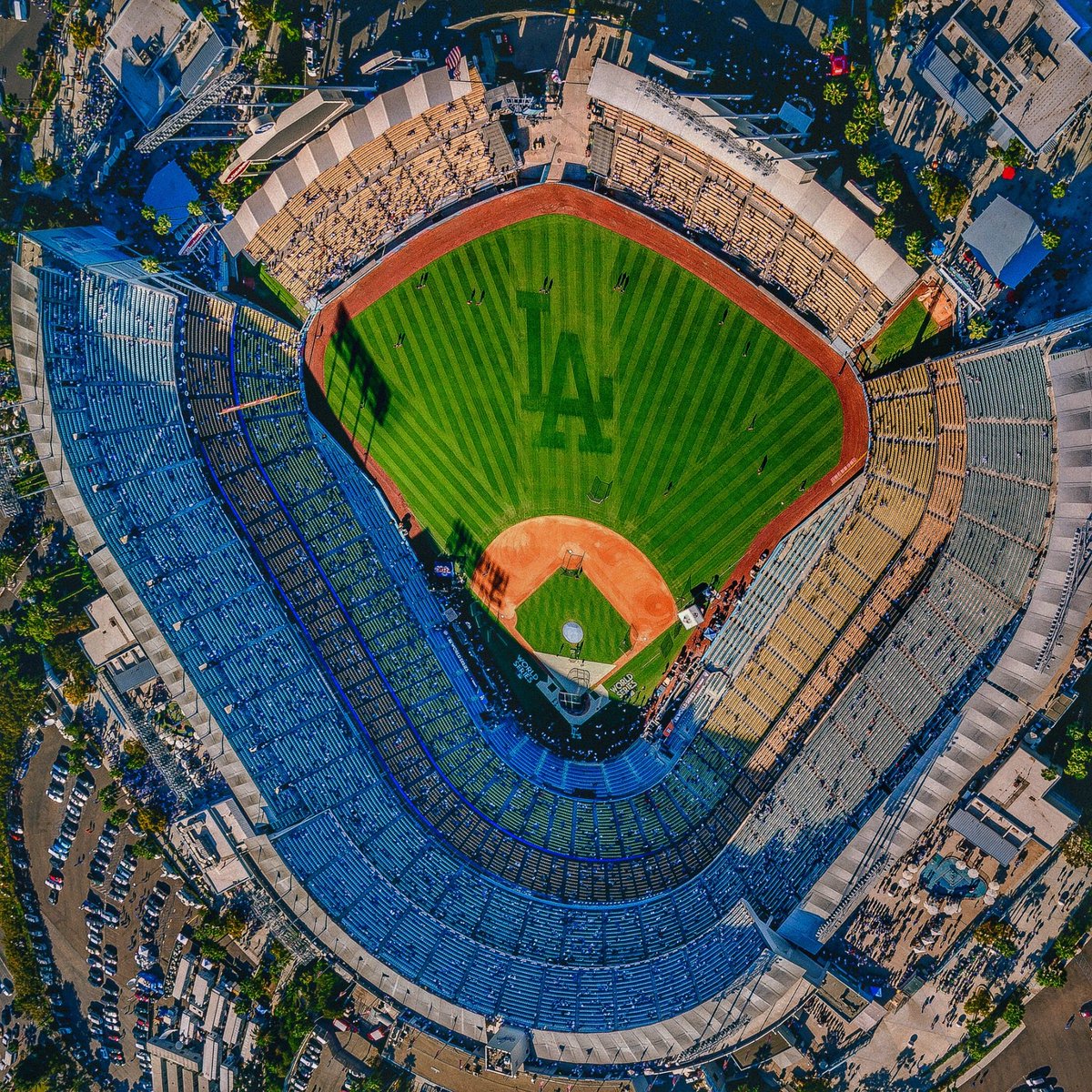 Cineflexpilot's tweet photo. Dodgers Win  #dodgerstadium #dodgerblue #copterpilot #dodgerlife #dodgers #dodgertown #doyers #blueheavenonearth #blueheaven #chavezravine #losangelesaerial  #dodgeraerial https://t.co/NzfnjytAIb