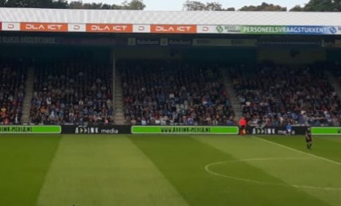 AddinkMedia's tweet photo. Heb je ons vandaag gespot op De Vijverberg , @DeGraafschap ???. #LEDboarding #trotsesponsor @DeGraafschapBC https://t.co/szNWDv4BVC