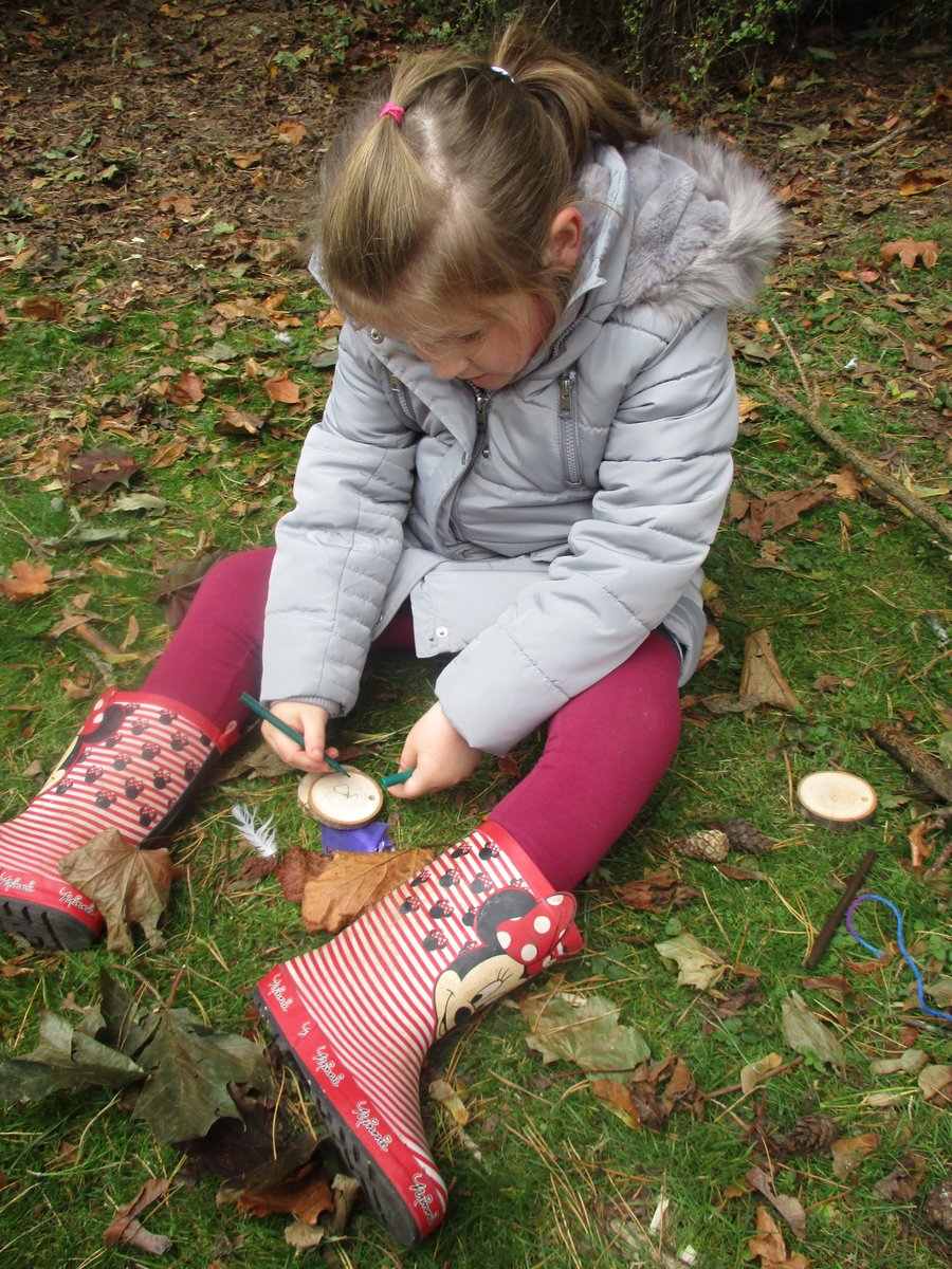 flyingbumble's tweet photo. A wonderful afternoon of mystical Welsh story telling, magic, craft, spells, laughter and woodland fun. Thank you @MythFest @visitwales @visittherange @NthEastWales https://t.co/6xB9VpfA02