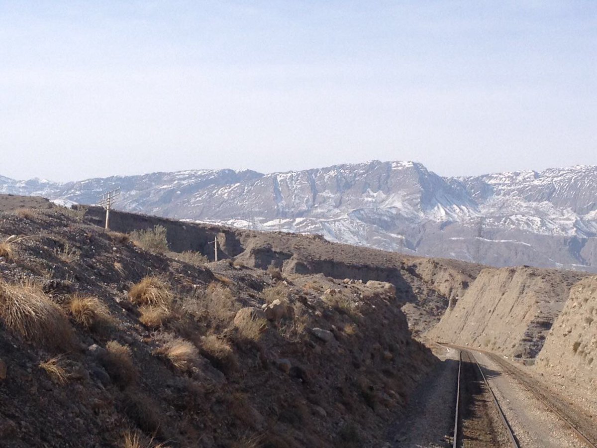 donononono's tweet photo. -Bolan Pass
#PakistanRailways
#Jan2016
@PakistanNature https://t.co/jXhyyZQaxc