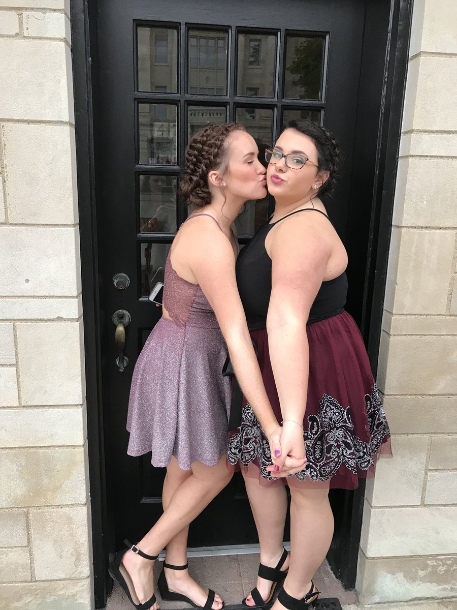 meredithperry_'s tweet photo. ... and thatโs a wrap ๐๐ฝ #seniorhoco #onefinaldance #seniors https://t.co/PvoYYEKRhk