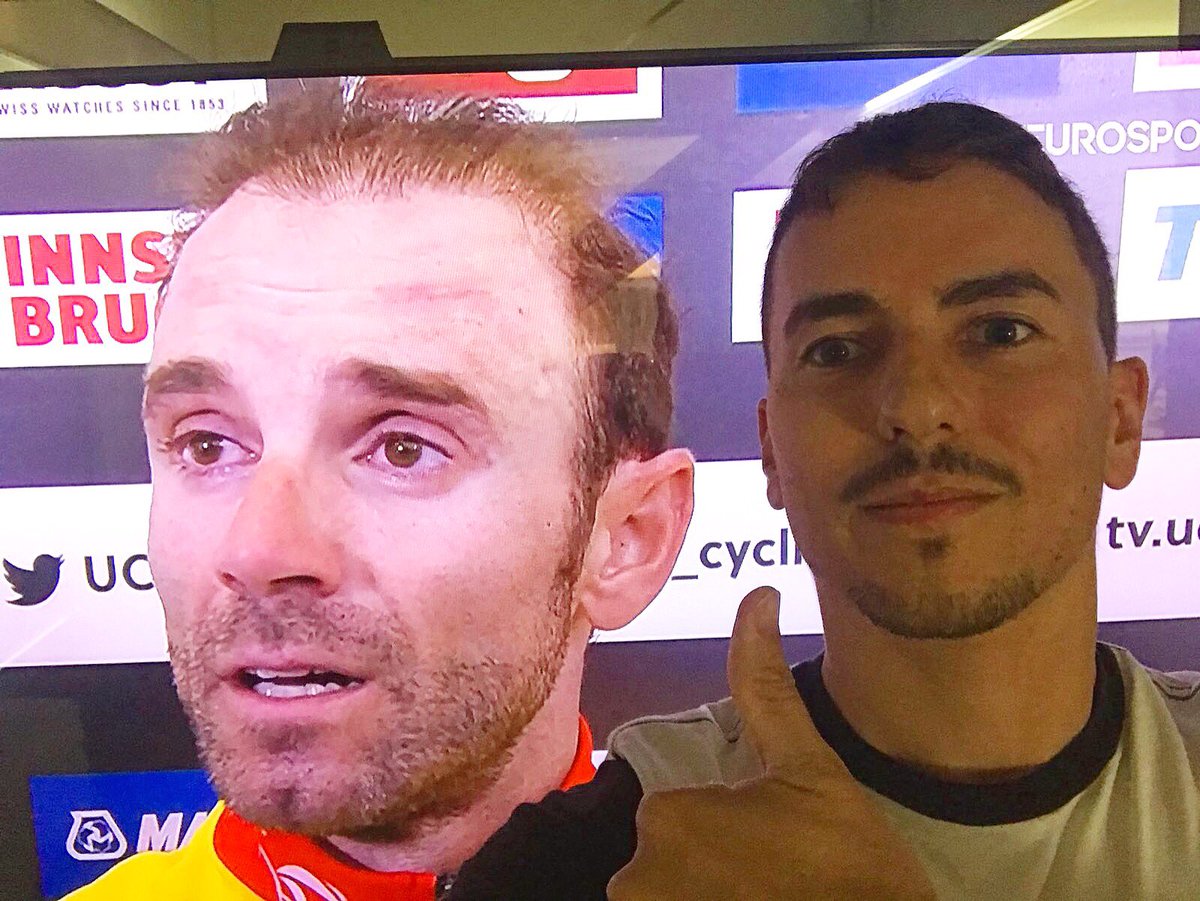 lorenzo99's tweet photo. Cuando aún te quedan sueños por cumplir y sigues trabajando disciplinadamente día si y día también, la edad no es importante! 38 años y Campeón del Mundo por primera vez!!! Felicidades Alejandro Valverde! 🔝👍🏻 @alejanvalverde https://t.co/CRuezuqjnL