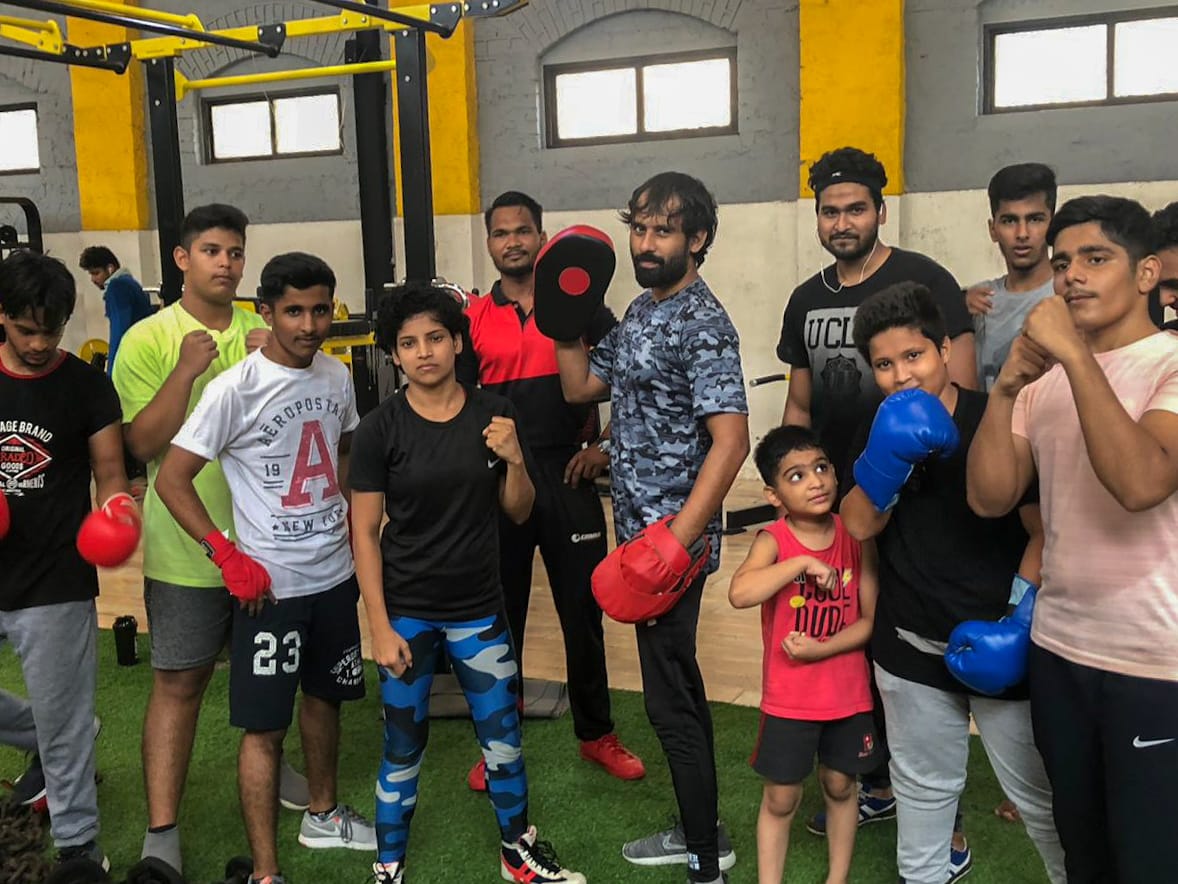 jyoti12334's tweet photo. #professional #kickboxing #training #fitnfight #mma #with #Gamma #team #best #padding #punch #power #full #angry #kickboxing #sparring #positive #environment #motivated #dedicated #always #fitness #lover #yoga 👊👊✌ https://t.co/R2fYHjugRv