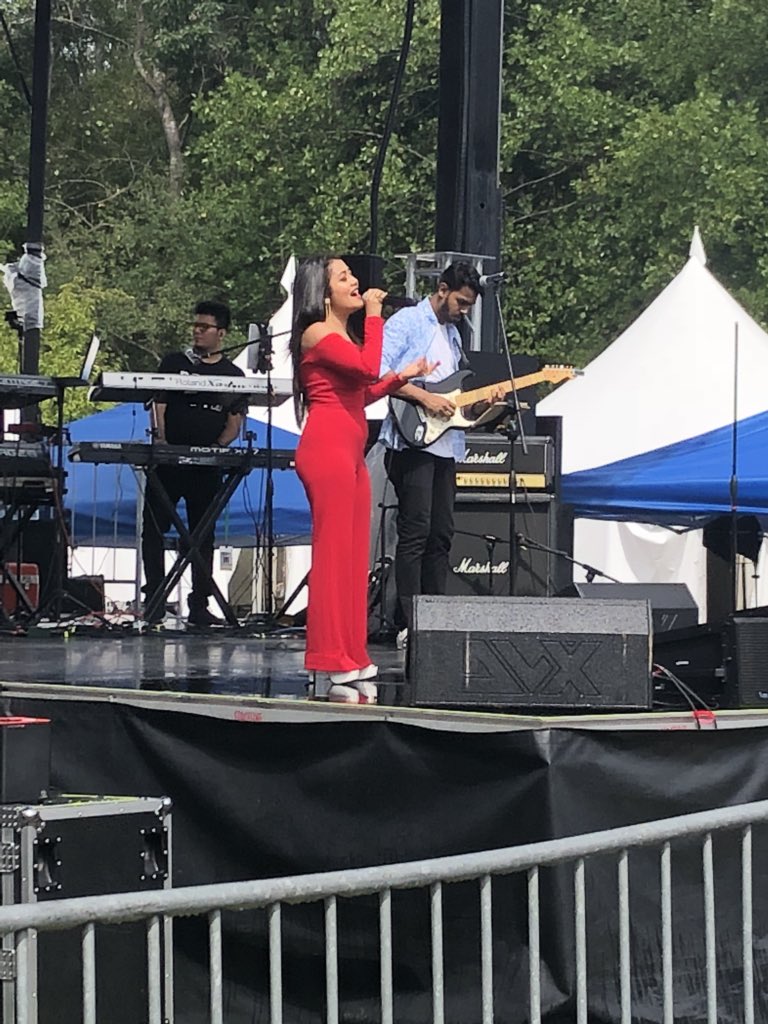 AKF_Atlanta's tweet photo. Neha Kakkar #Stonemountainpark #akfatlanta #akf2018 https://t.co/3aq1BMZTpX