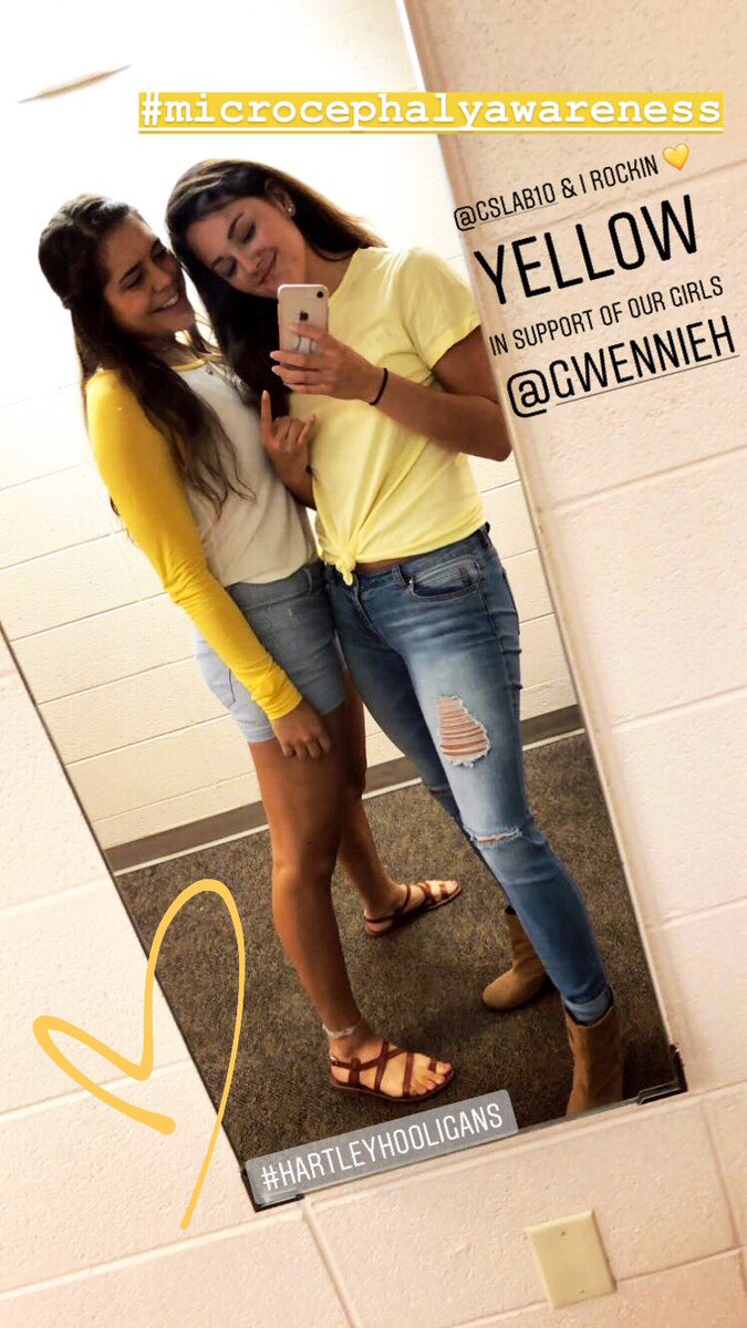 jas15_pan's tweet photo. reppin Claire &amp; Lola today ! 💛💛 @HartleyHooligan #microcephalyawareness #microselfie https://t.co/fhcozKo7YX