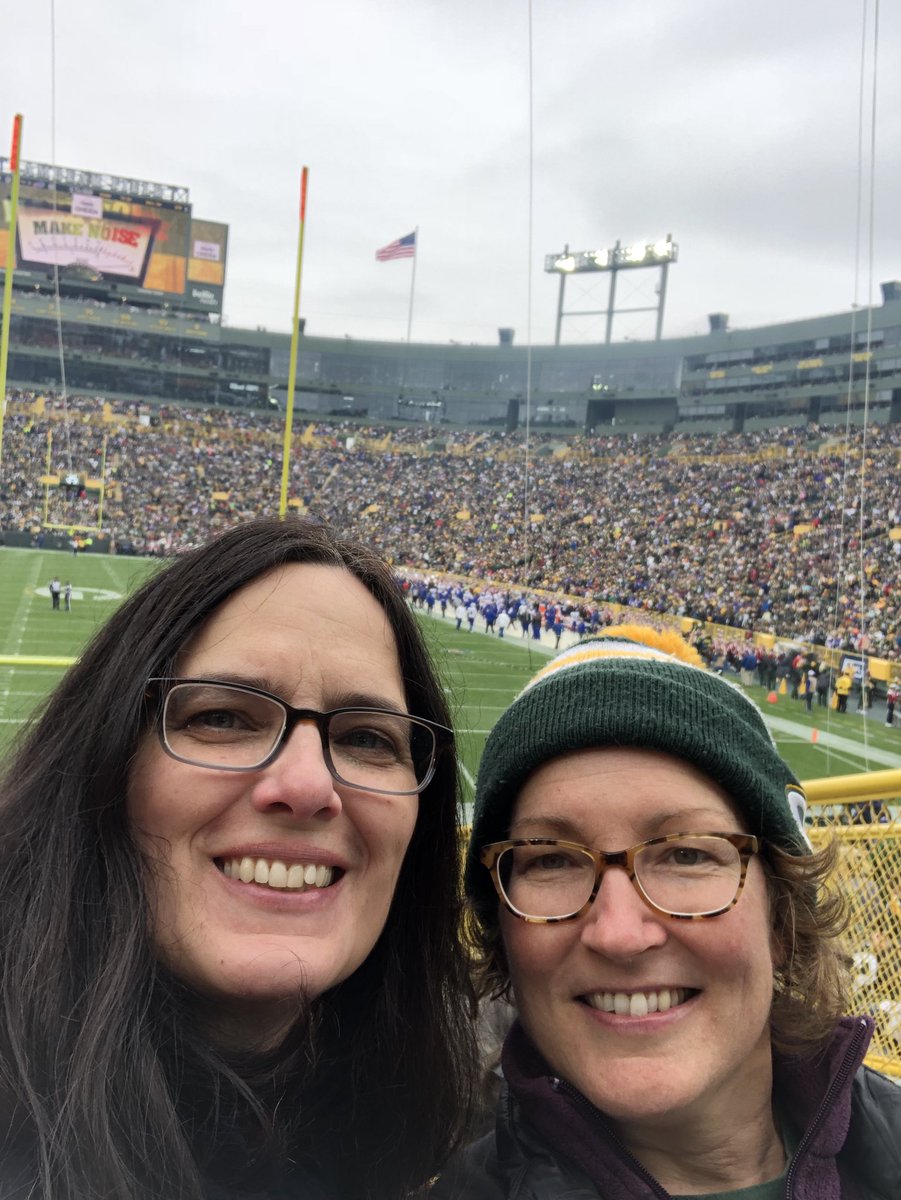 GoWestforGold's tweet photo. Bills-Packers #GetLoudLambeau @buffalobills fans invade @GetLoudLambeau https://t.co/R7FOiXJzLf