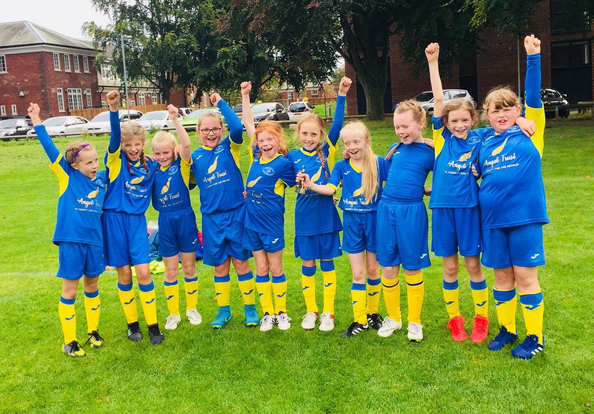AycliffeAngels's tweet photo. These girls rock - undefeated in our first season with teamwork and friendship coming out of their ears!! #aycliffeangels #thisgirlcan #nayfc #currentstarsfuturelegends https://t.co/URD8KOhko2
