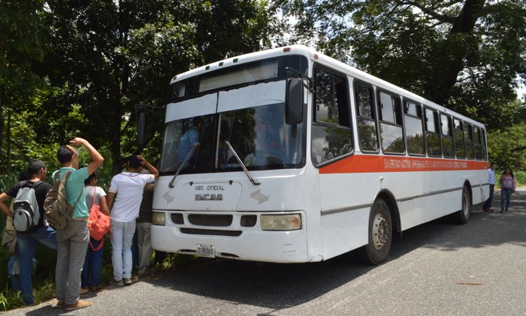 soybarinas's tweet photo. #Barinas conoce cuáles son las rutas de transporte activas para los estudiantes de la #Unellez https://t.co/JuqP1rqiHQ  https://t.co/I03EHLOLSG
via @PrensaUnellez