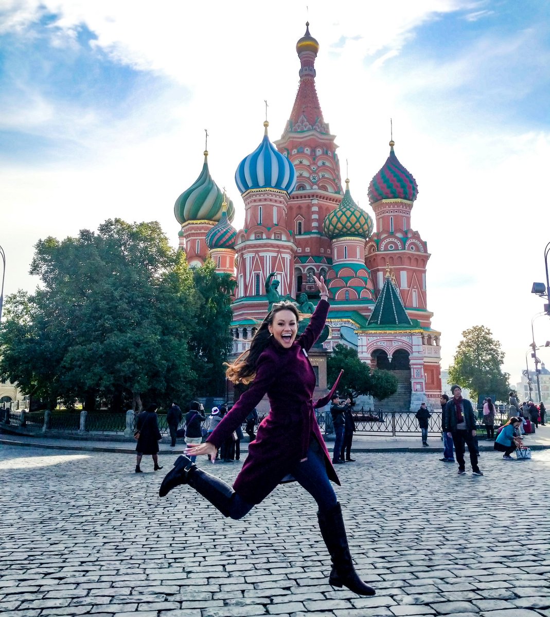 TheSpaceGal's tweet photo. We've made it! Exploring Moscow with our #StudentAstronaut winner @DirectorLeeGiat! https://t.co/wHzvv5tRfj