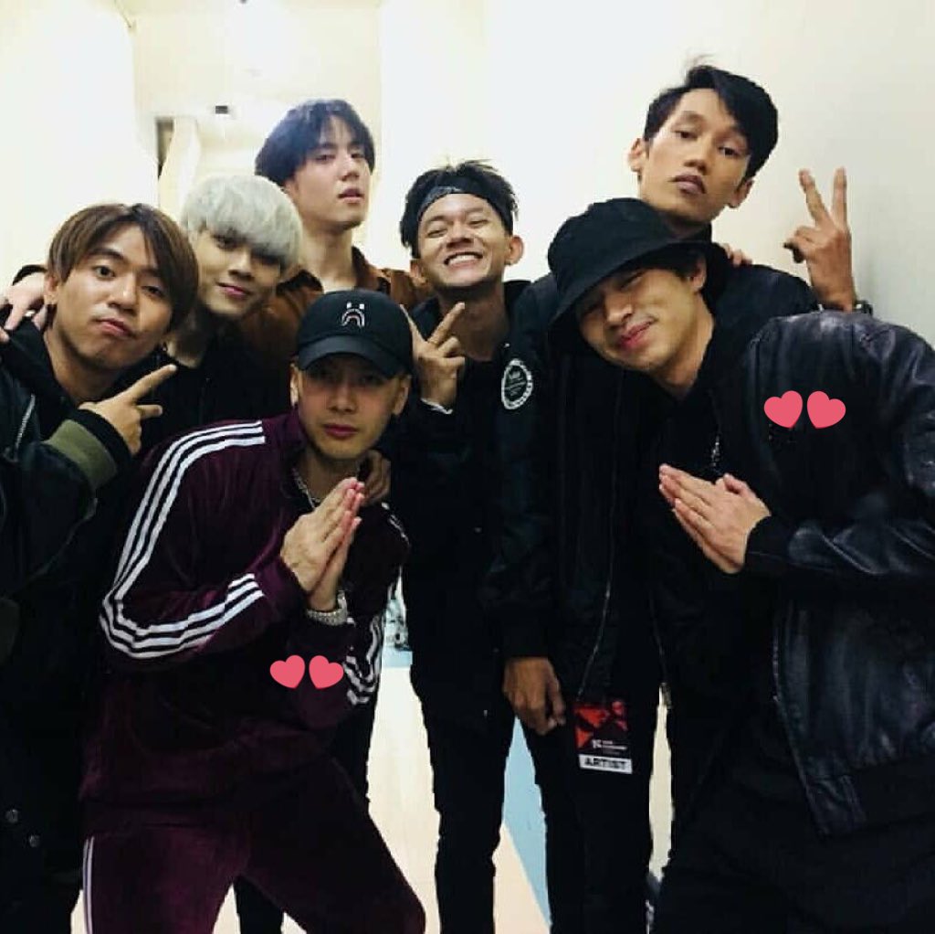 jackbampics's tweet photo. Jackson with Bank ( BamBam's Brother) 

" WangBamily " 💗

#KCONThailand2018 #KCON2018inTHAILAND https://t.co/KzWCOOWrji