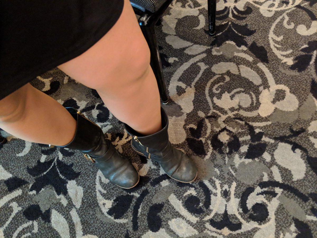GentlyJenn's tweet photo. ...it's time for high tea and all the other ladies look absolutely stunning in their best dresses...and I'm over here in rocker boots and a baseball cap π€£ππ€·π»ββοΈ
#itme #ChickAdvisorShowcase https://t.co/rDIo32YzxB