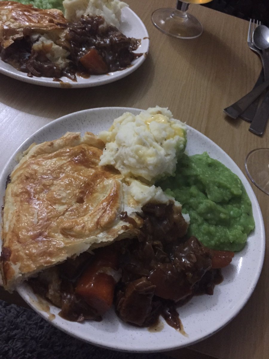bethsutcliffe21's tweet photo. He made me pie! #heisalright @timarcgater https://t.co/tpdQyzX0H9