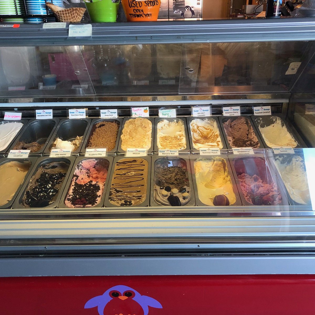 SwtScoops's tweet photo. Rain showers have you missing summer? Come remind your self with the delicious delights of summertime-flavored gelato at Sweet Scoops. 

Remember, 1/3 the fat, 1/3 the calories, superior ingredients, all natural, and three times more flavor compared to commercial ice cream! https://t.co/CXVbr7RsxB