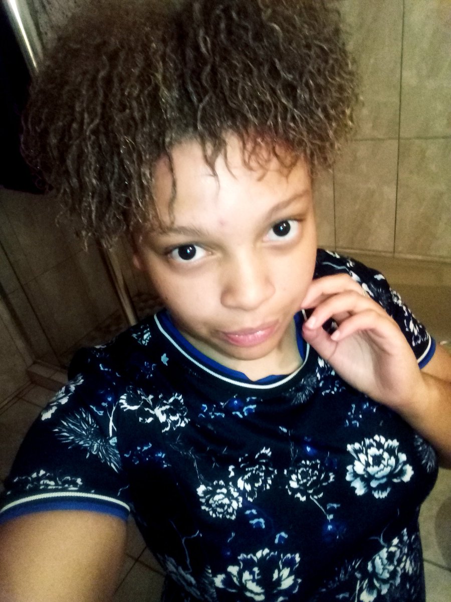 HuhDog's tweet photo. #naturalhairisthebest
#supernicecurls😗 https://t.co/OhU1s73GD2
