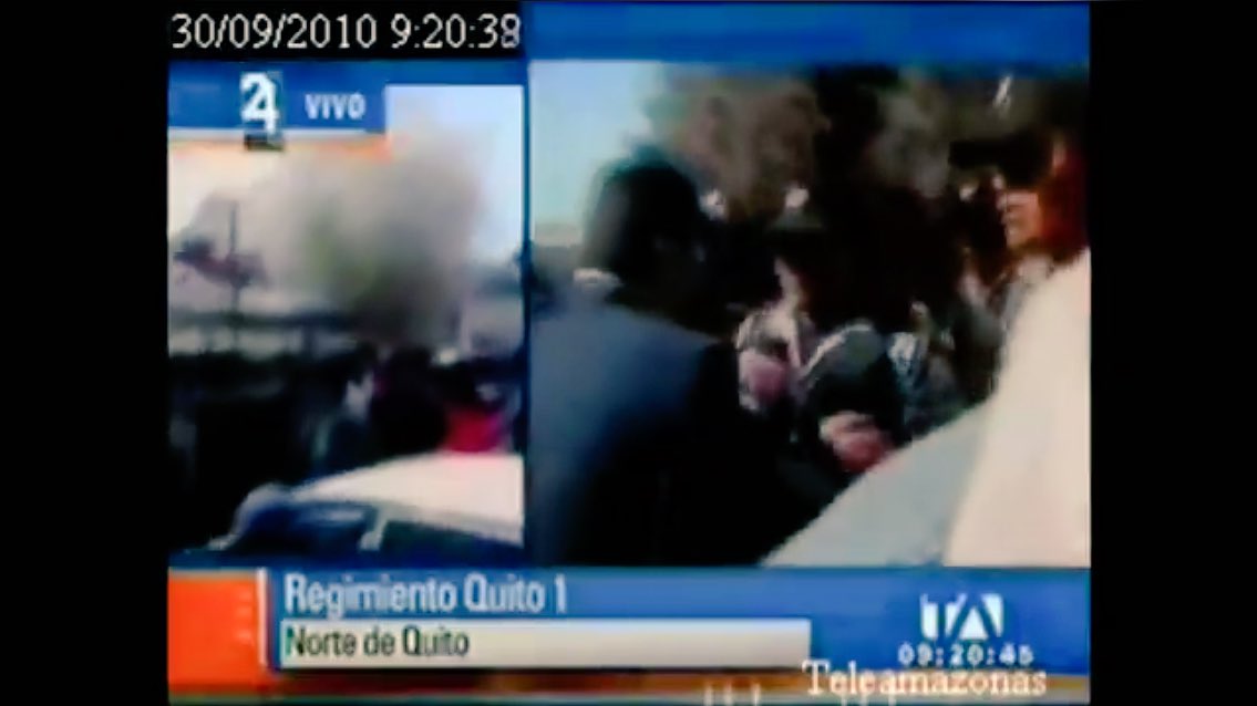 Wohlgemuth's tweet photo. La intentona de un golpe de Estado #30S tuvo la complicidad de los medios de comunicación. Los mismos medios que ahora son parte de la maquinaria de persecución política serviles al régimen fascista de Moreno. #30SYoEstuveAhí https://t.co/NXA3UHD2QU