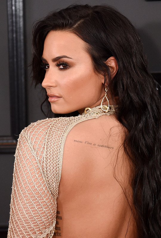 l0ganhenderswag's tweet photo. I will NEVER get over this look https://t.co/fEm0EIZ0NL
