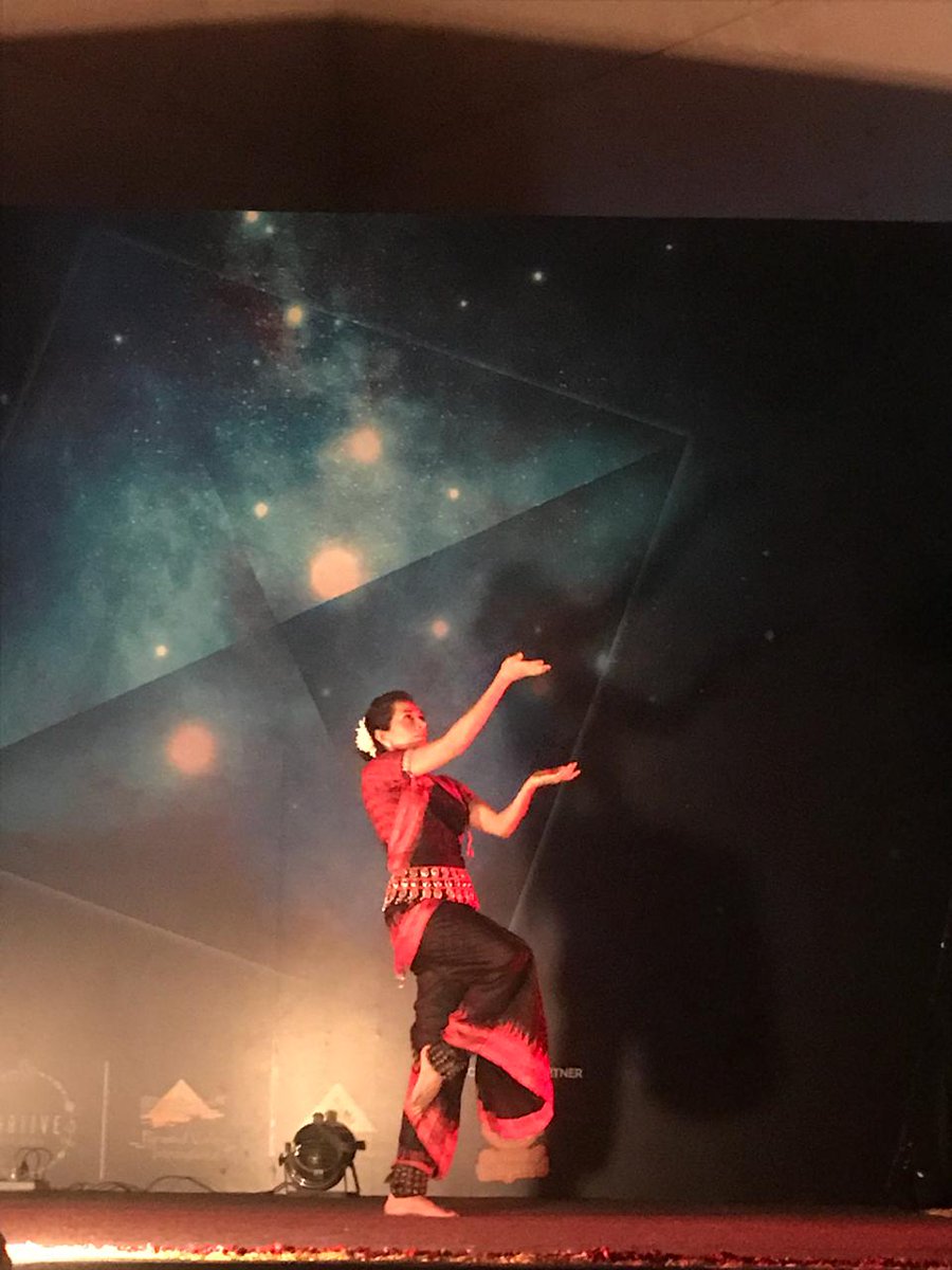 thriiveindia's tweet photo. A soulful performance by @realmsofdance in dedication to the famous #sufi poet #rumi on his 111th birthday.
#happybirthdayrumi #rumipoetry #rumilove #shiva #dance #danceart #danceform #danceexpression #whirlingdance #whirling #sufimusic #sufidance #love #art #dance https://t.co/zOXmW9zP2J