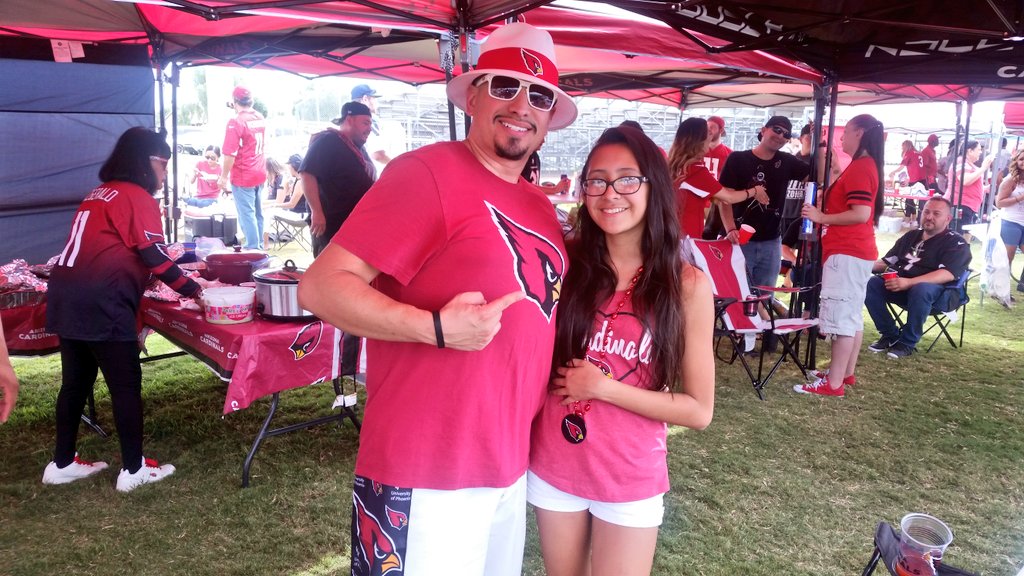 ValleyofdaSun's tweet photo. Mija's 1st regular season Cardinals game today! Tailgating courtesy of my brother @mphx78 !! #CardsGameFace #BeRedSeeRed https://t.co/ivFGjjaBqN