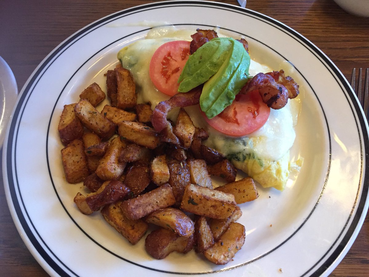 LisaLisalew's tweet image. Bonding time after @SoFitCity! #FSUSDRunsThis