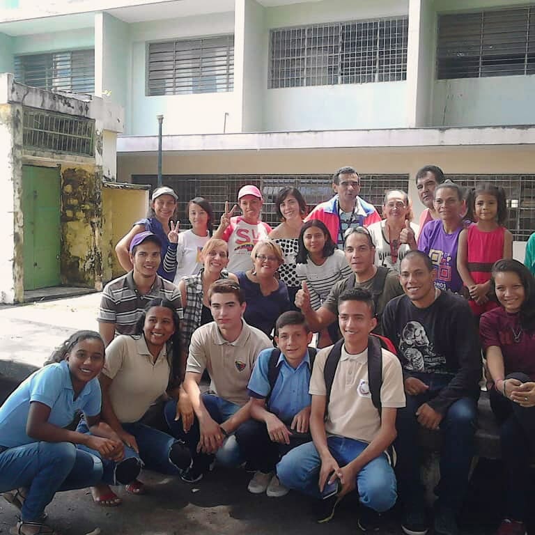 OBE_SANDIEGO's tweet photo. Hoy domingo 30 en el municipio San Diego U.E "Hipólito Cisneros" se ejecuta el plan de prevención y restructuración para el nuevo regreso a clases. #ComunidadesOrganizadas #EnSanDiegoHayOBE @genifergarvettr @AndyVnz @OBECarabobo10 @FEVEEMVzla @FranciscoFPsuv @rafaellacava10 https://t.co/y1qi7Havqu